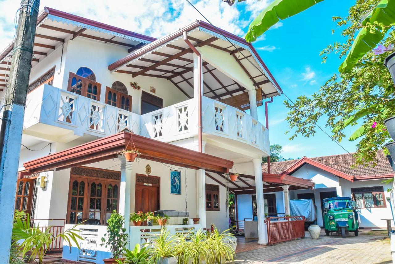 Rashmi Homestay Balapitiya Esterno foto